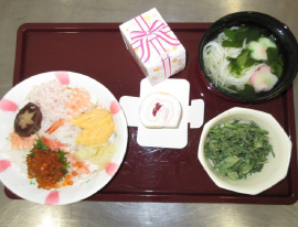 雛祭り蟹・いくら・海老の海鮮散らし寿司